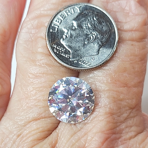 Moissanite loose 4.57 carat Gemstone - Picture 13 of 15